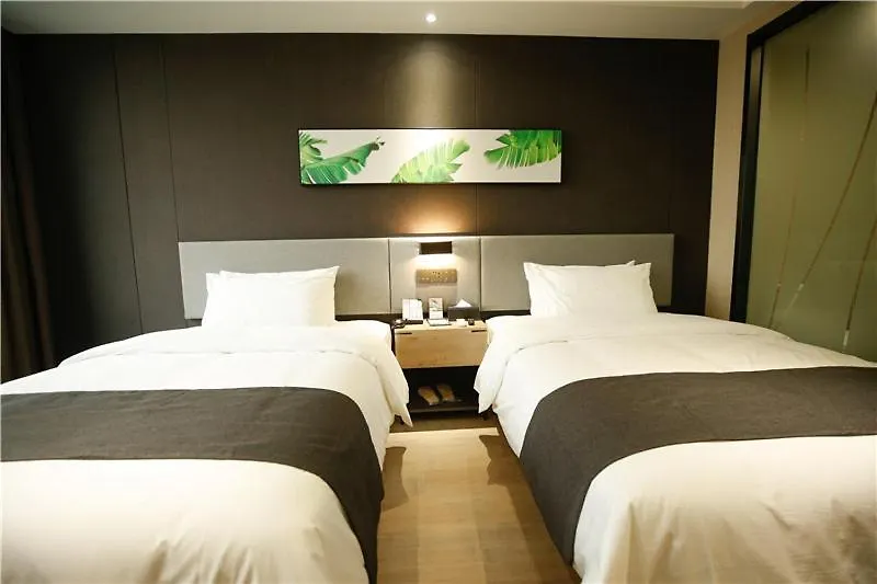 Thank Inn Chain Hotel Shangqiu Yongcheng Jinbo Grand Plaza 3*,