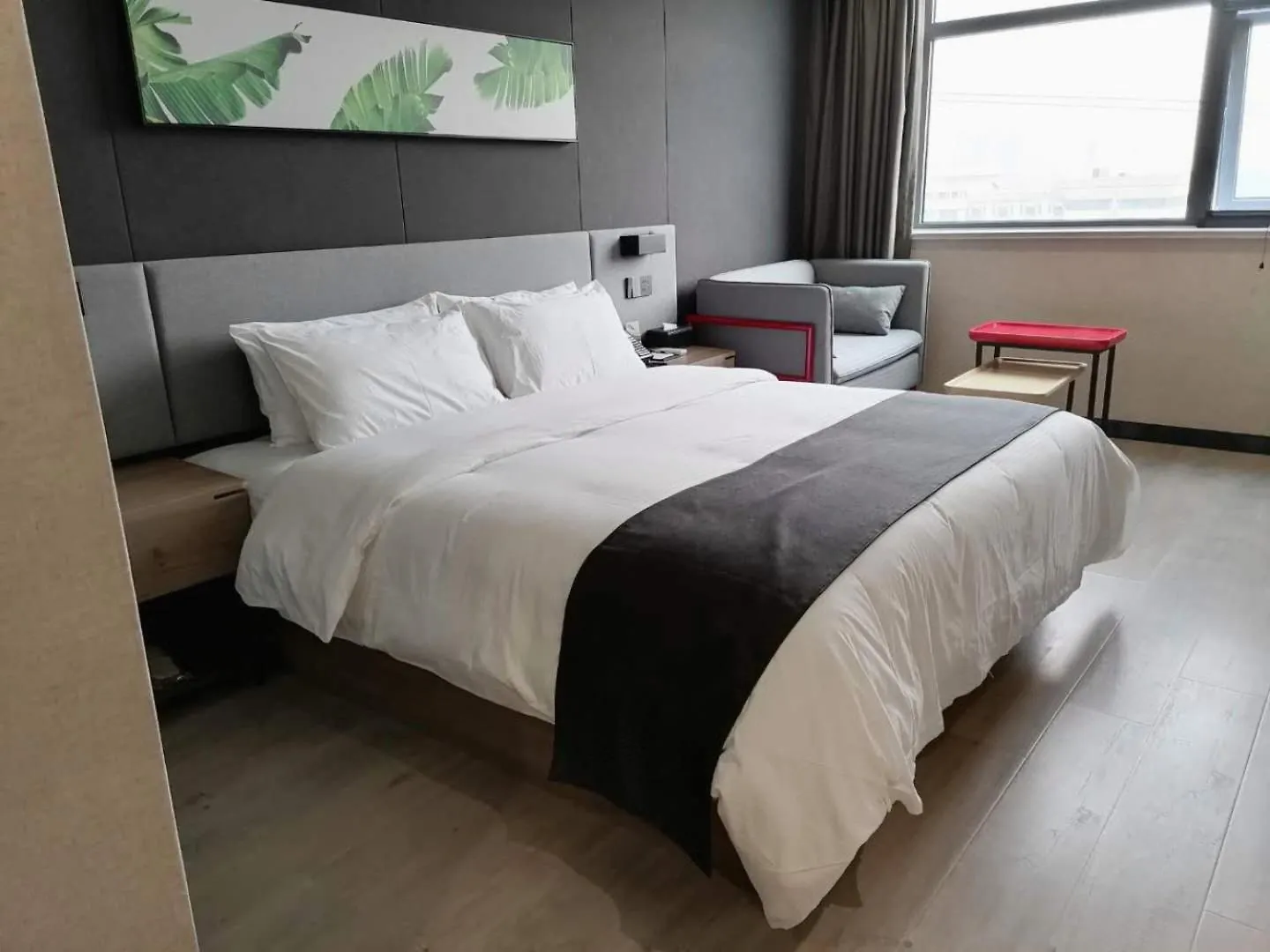 Thank Inn Chain Hotel Shangqiu Yongcheng Jinbo Grand Plaza 3*,
